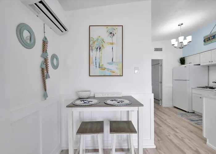 Apartment Waterfront & Pet Friendly Boat Dock Walk 2 Clearwater Beach