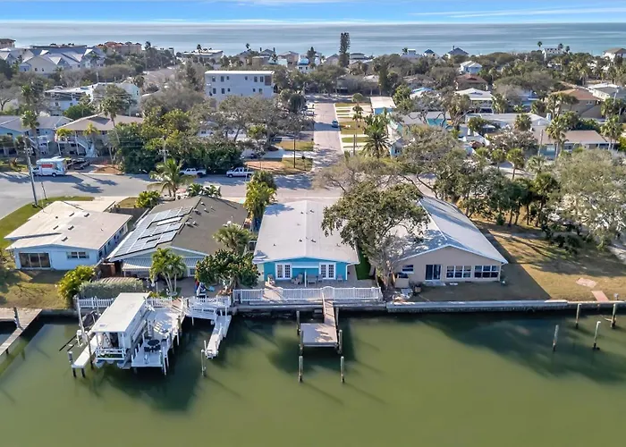 Waterfront & Pet Friendly Boat Dock Walk 2 *