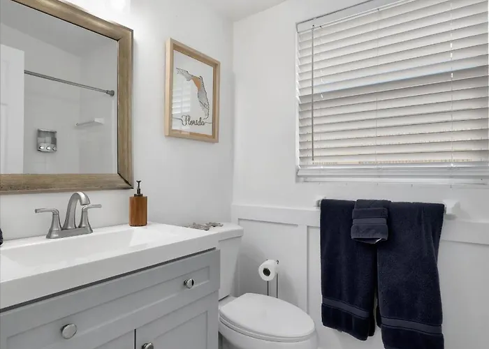 Apartment Waterfront & Pet Friendly Boat Dock Walk 2 *