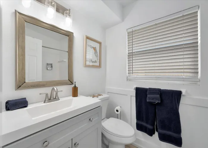 Waterfront & Pet Friendly Boat Dock Walk 2 Clearwater Beach