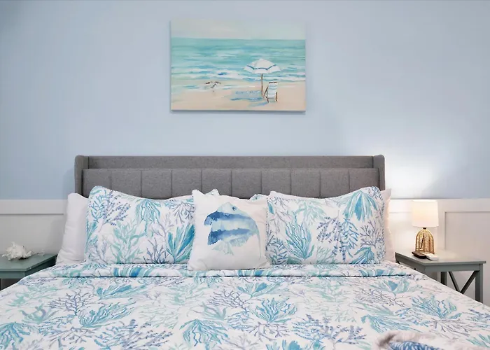 Waterfront & Pet Friendly Boat Dock Walk 2 Apartment