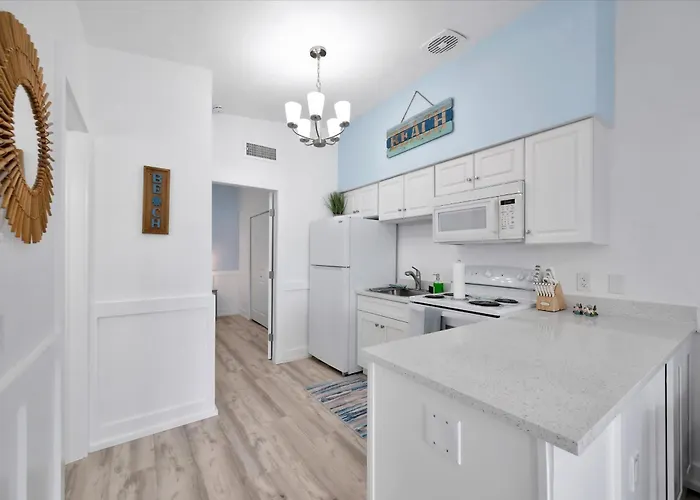 Apartment Waterfront & Pet Friendly Boat Dock Walk 2 *