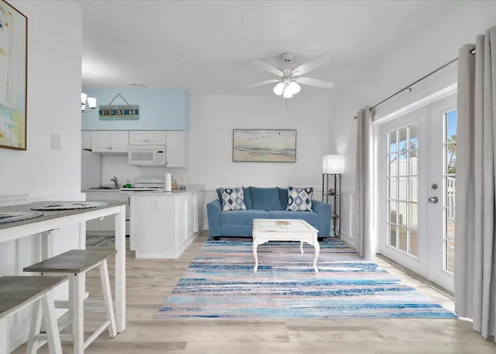 Waterfront & Pet Friendly Boat Dock Walk 2 Apartment *